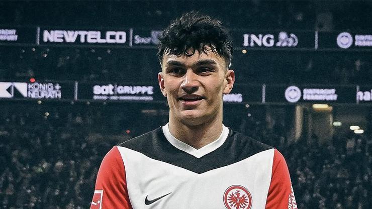 Eintracht Frankfurt, milli futbolcu Can Uzun ile güldü