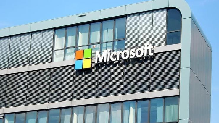 Microsofttan, Polonyaya 700 milyon dolarlık siber güvenlik yatırımı