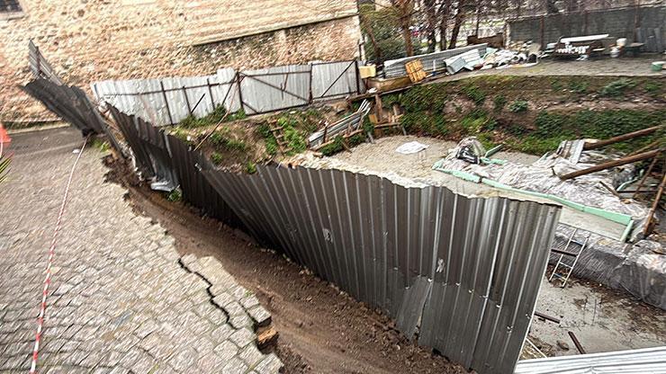 Fatihte toprak kayması sonucu yol çöktü | Video Haber