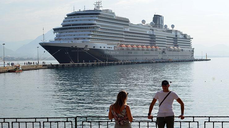 Kruvaziyer turizmi yıla rekorla başladı