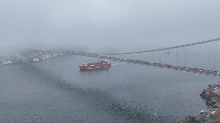 İstanbul Boğazında gemi trafiği askıya alındı