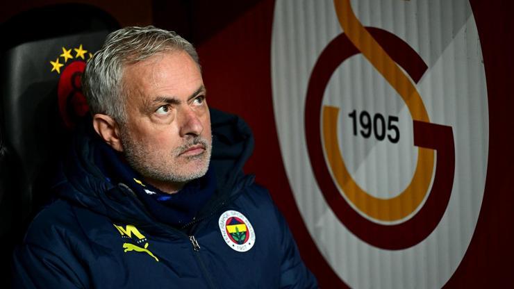 Fenerbahçede Jose Mourinho derbilerde sınıfta kaldı...