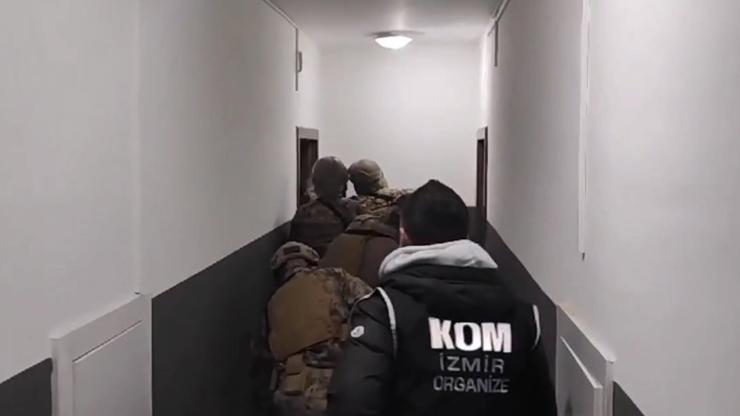 İzmir'de suç örgütüne operasyon: 23 gözaltı İzmir'de suç örgütüne operasyon: 23 gözaltı