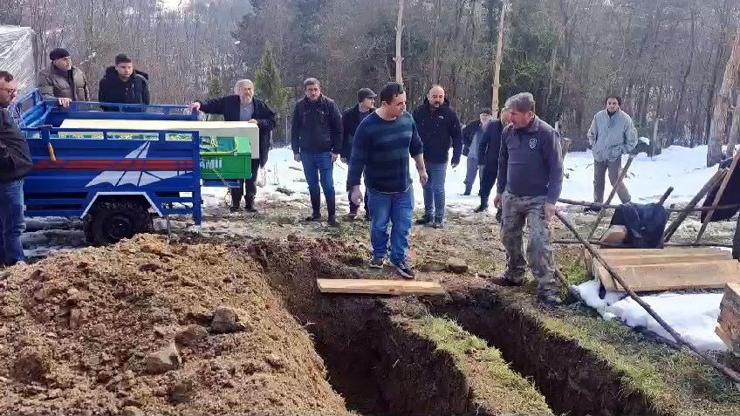 Kanserden ölen eşinden bir gün sonra kalp krizi geçirdi; çift yan yana toprağa verildi