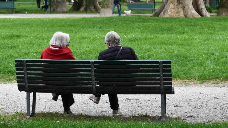 Şok Gerçek Yanı Başındaymış 75 Yıllık Arkadaşı Kardeşi Çıktı