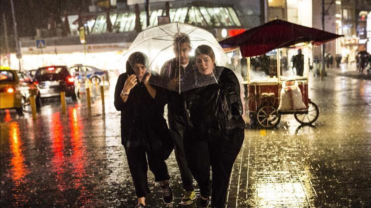 Son Dakika İstanbul ve Yurt Genelinde Hava Durumu: Sağanak Yağış ve Kar Bekleniyor