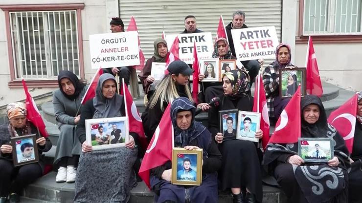 Evlat nöbeti tutan anneler İmralı’dan gelen çağrıyı nasıl karşıladı