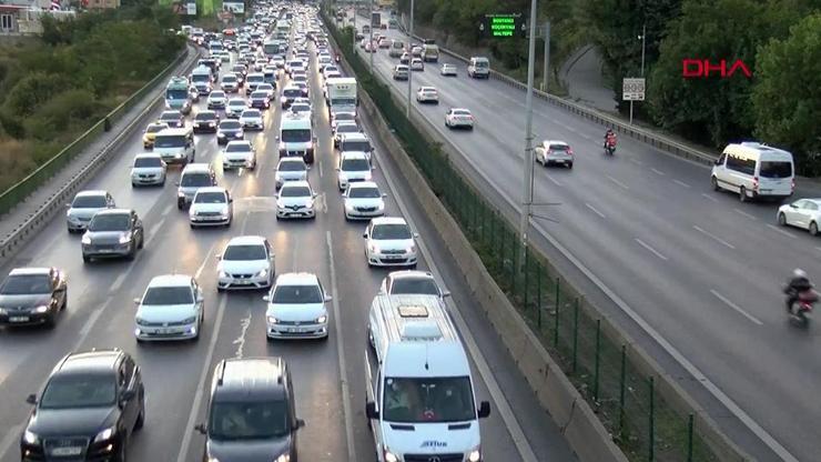 Tatil dönüşü yoğunluğu başladı… Sürücüler nelere dikkat etmeli