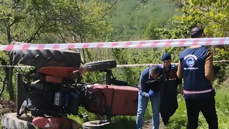 Sakarya’da devrilen traktörün sürücüsü öldü