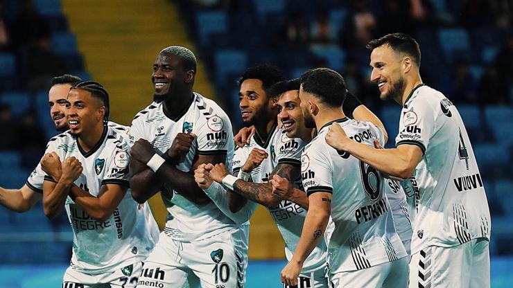 Kocaelispor, adım adım Süper Lig’e yürüyor