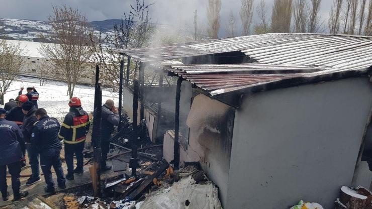Yangında 2 çocuğunu kaybeden baba, memleketine dönmeyi planlıyormuş