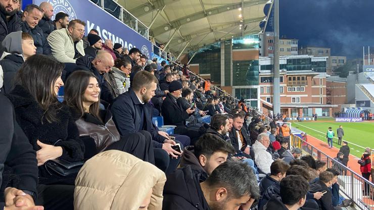 Premier Lig devleri Berke Özer'i izlemeye geldi