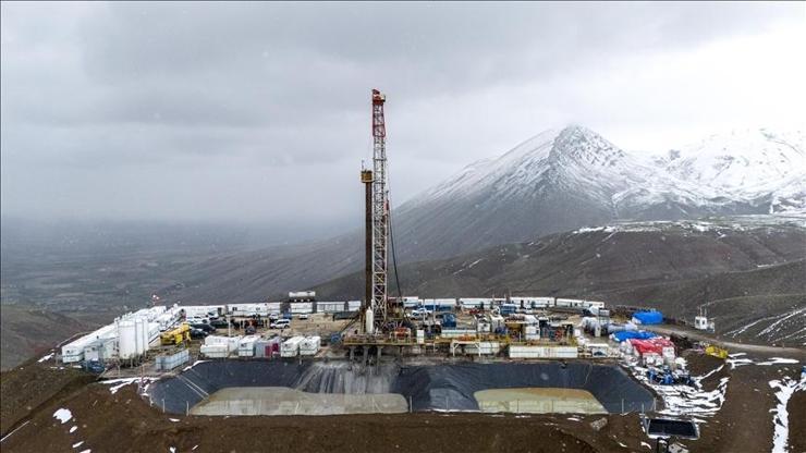 turkiye-petrollerinin-vanda-petrol-arama-calismasi-suruyor