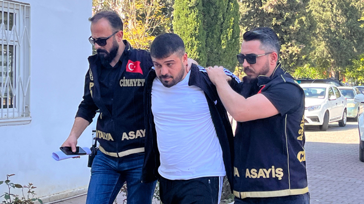 Kendisini taciz ettiğini iddia ettiği arkadaşını öldürdü