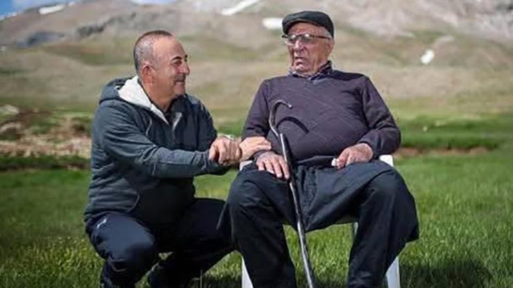 AK Partili Mevlüt Çavuşoğlunun babası Osman Çavuşoğlu hayatını kaybetti
