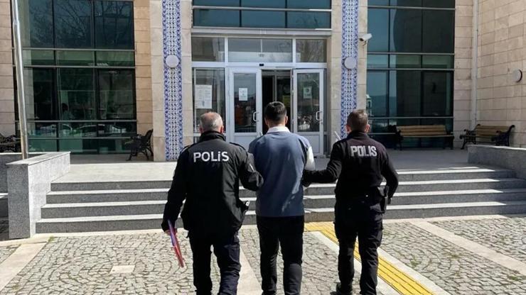 Gediz’de 9 yıl kesinleşmiş hapis cezası bulunan firari hükümlü yakalandı Gediz’de 9 yıl kesinleşmiş hapis cezası bulunan firari hükümlü yakalandı