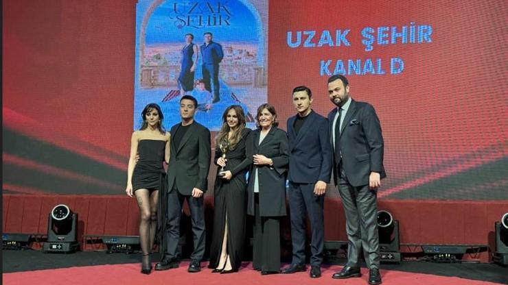 UZAK ŞEHİR’E ÖDÜL YAĞMURU EN İYİ DİZİ ‘UZAK ŞEHİR’