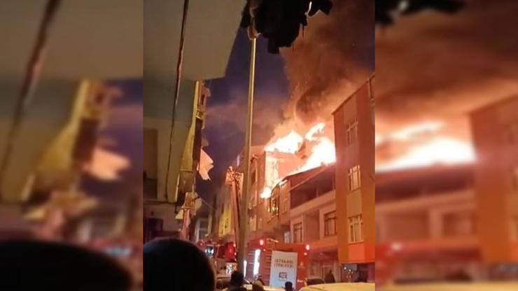 İstanbulda korkutan yangın Vatandaşlar soluğu sokakta aldı