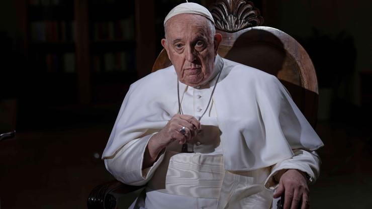 SON DAKİKA HABERi... Papa Francis hayatını kaybetti