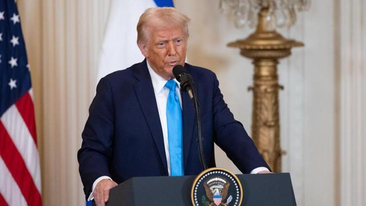 Trump, Fed Başkanı Powellı hedef aldı