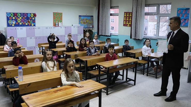 24 NİSAN OKULLAR TATİL Mİ Yarın İstanbulda Okullar Tatil Mi Milli Eğitim Bakanı Yusuf Tekinden Son Dakika İstanbul Okul Tatil Açıklaması