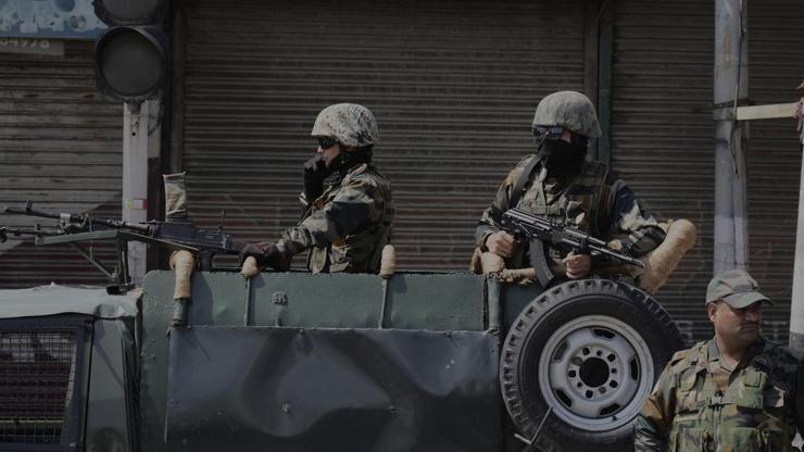 Hindistan-Pakistan hattında gerilim Anlaşma askıya alındı, müsteşarlara ülkeyi terk edin denildi...