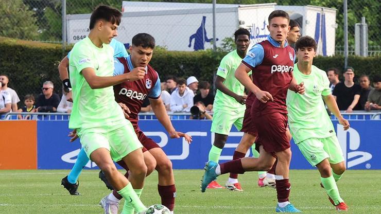SON DAKİKA HABERİ: Trabzonspor U19 Takımı Finalde Barcelonaya Kaybetti