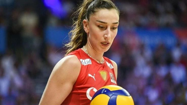 Hande Baladın imaj tazeledi Yeni saç rengine beğeni yağdı