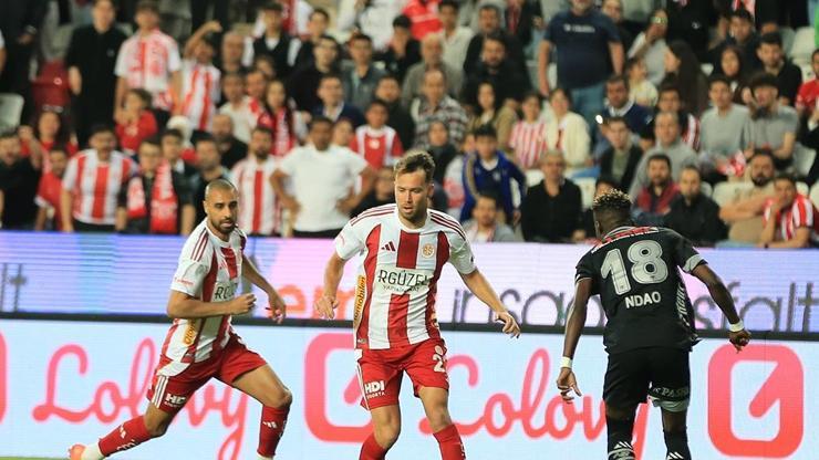 Antalyaspor, Konyaspor’dan 3 puanı tek golle aldı