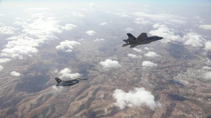 F-35 ENDİŞESİ Erdoğan-Trump yakınlaşması komşunun da takibinde