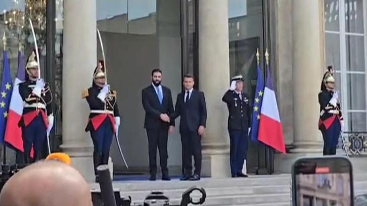 Son dakika haberi: Sadece CNN TÜRKte: Şara Elizede Suriye Lideri, Macron ile görüştü