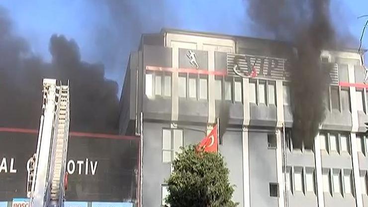 SON DAKİKA... İstanbul Bağcılarda fabrika yangını