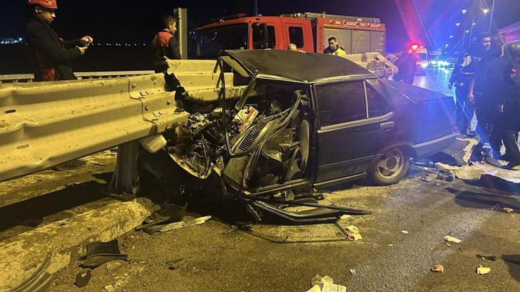 Sivasta otomobil bariyerlere saplandı, sürücü yaralandı