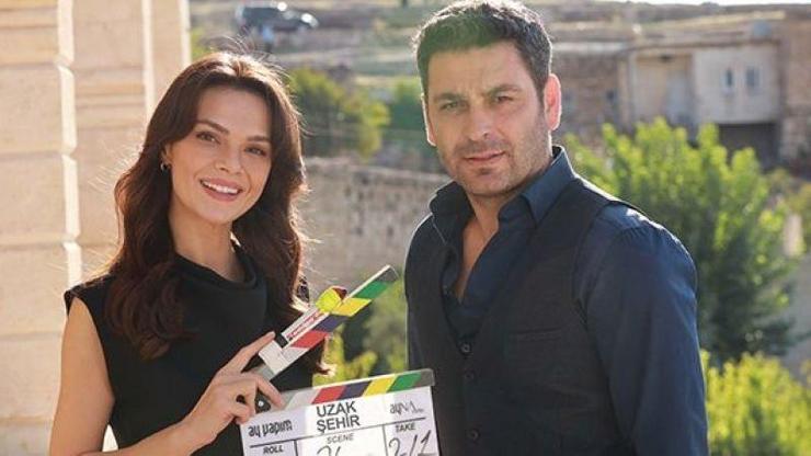 Uzak Şehirin Alyası Ozan Akbaba ile sırrını anlattı İkili meğer sette çok gülüyorlarmış