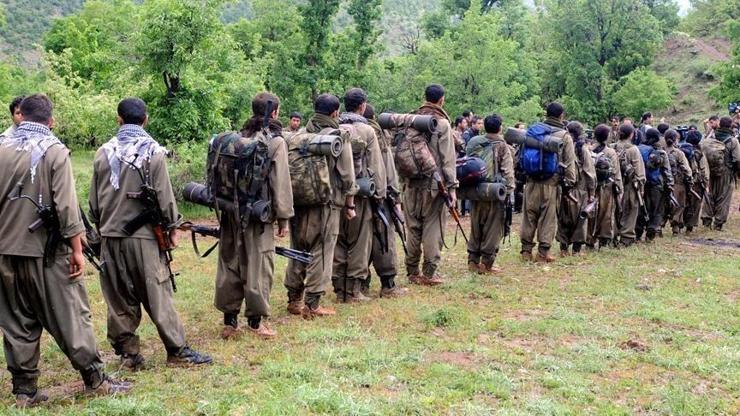 Dış basın FLAŞ koduyla duyurdu: PKK kendini feshettiğini duyurdu Erdoğan için büyük bir zafer