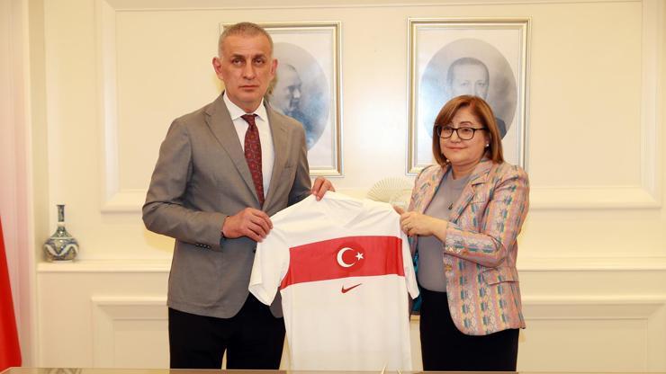 TFF Başkanı İbrahim Hacıosmanoğlu, Gaziantepte bir dizi ziyarette bulundu