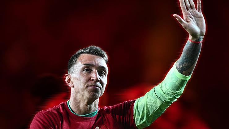 Galatasaraydaki sözleşmesi sona eren Muslera, İstanbuldan ayrıldı