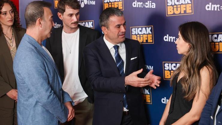 KOMEDİ DARBESİ SICAK BÜFE’YE LEZZETLİ GÖSTERİM