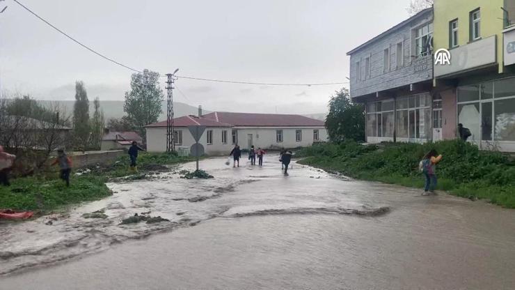 Peş peşe felaket Sel, taşkın, zarar… Sağanak ve dolu yurdu vurdu