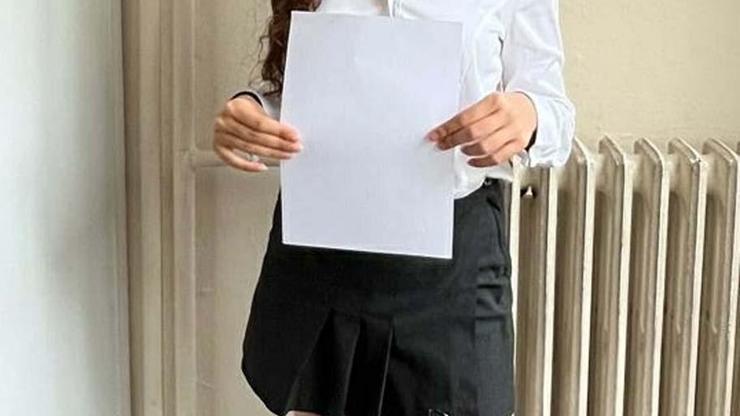 Ölümcül meydan okuma: A4 kağıdıyla zayıflık yarışına uzmanlardan tepki Yeme bozukluğu, yetersiz hissetme, depresyona yol açabilir