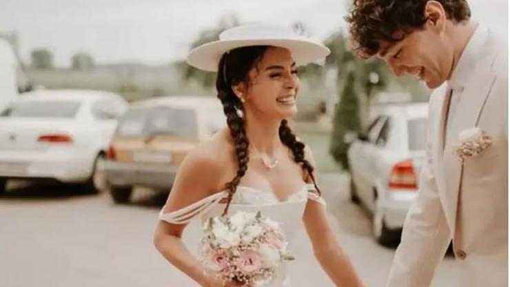 Cedi Osmandan Ebru Şahine romantik kutlama