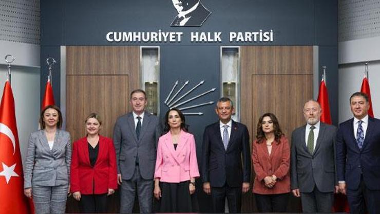 DEM Parti-CHP görüşmesi sona erdi: Milli Birlik Komisyonu Kurulsun önerisi masada