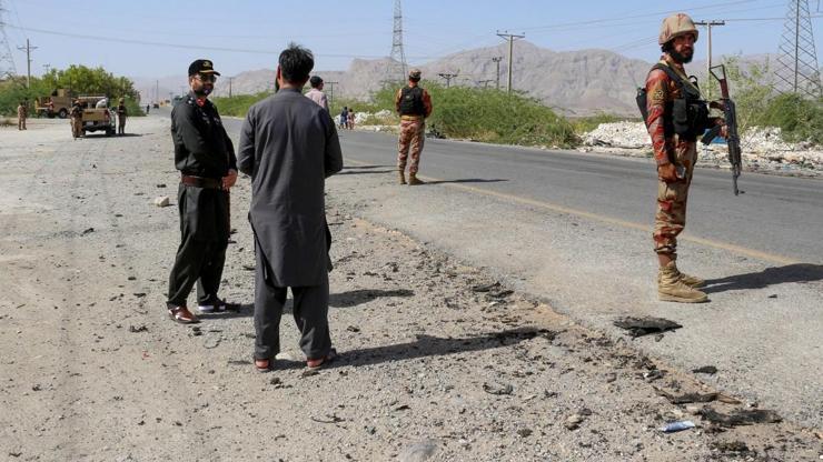 Pakistan, okul servisine yönelik bombalı saldırıyla ilgili Hindistanı suçladı
