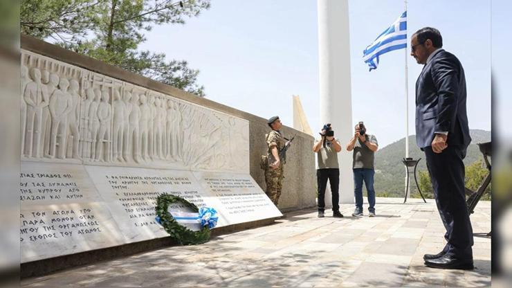 Rum lider terör örgütü EOKA’yı göklere çıkardı