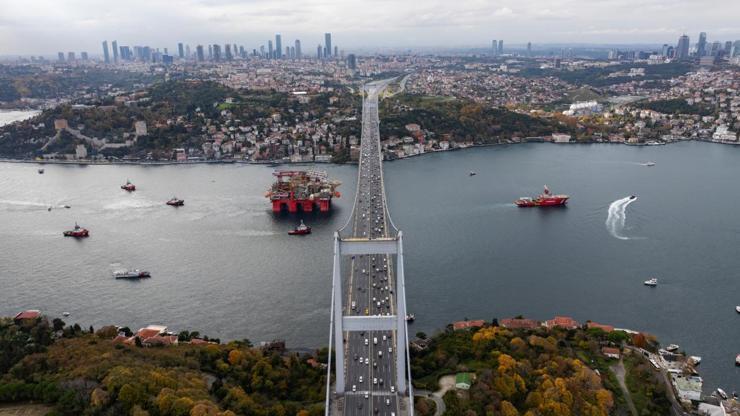 İstanbul Boğazı gemi trafiği çift yönlü askıya alındı