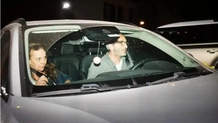 Fırat Tanış ve Yönetmen Sevgilisi Zeynep Günay, Cihangir’de İlk Kez Görüntülendi
