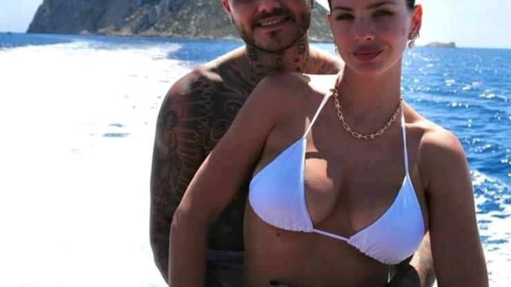 Ibiza Yangın Yeri: Gel Bir Sarayım Aşkın Olayım