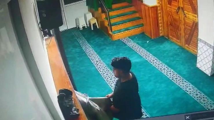 Caminin yardım kutusu ile müezzinin cüzdanını çaldı