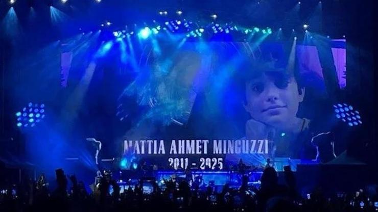 Guns N Roses konserinde Mattia Ahmet Minguzzi anıldı Ahmetin anısına hediye