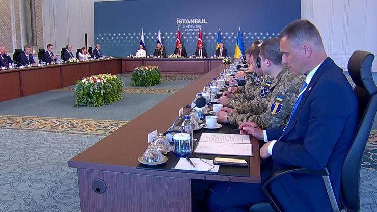 Zelenskiden Rus heyetinin sunduğu memoranduma tepki